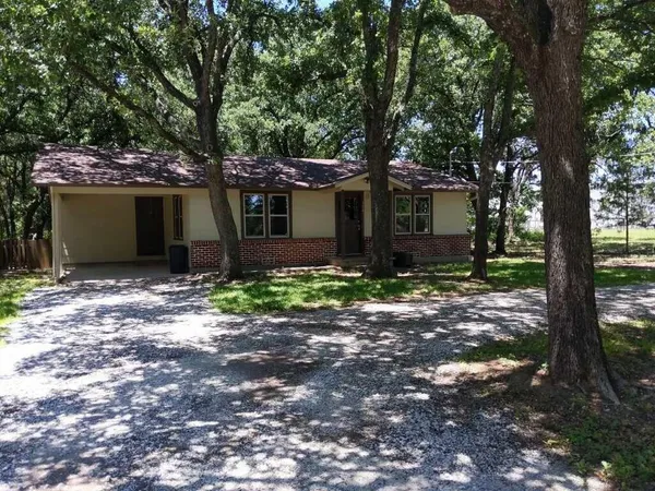 $1,695 | 1541 Ranger Highway, Weatherford, TX 76086