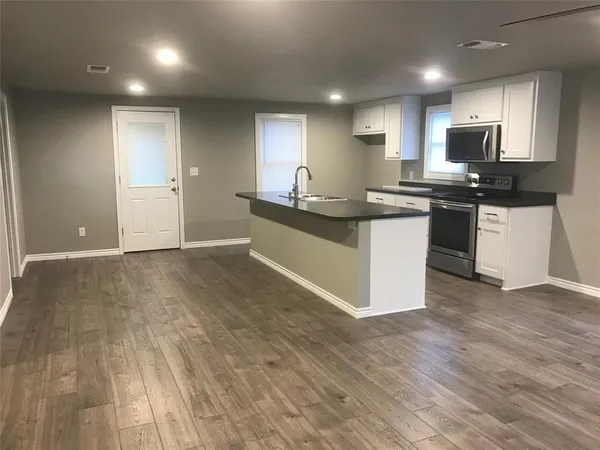 $1,695 | 1541 Ranger Highway, Weatherford, TX 76086