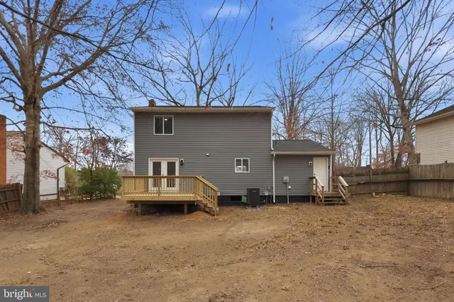 a house view with a outdoor space