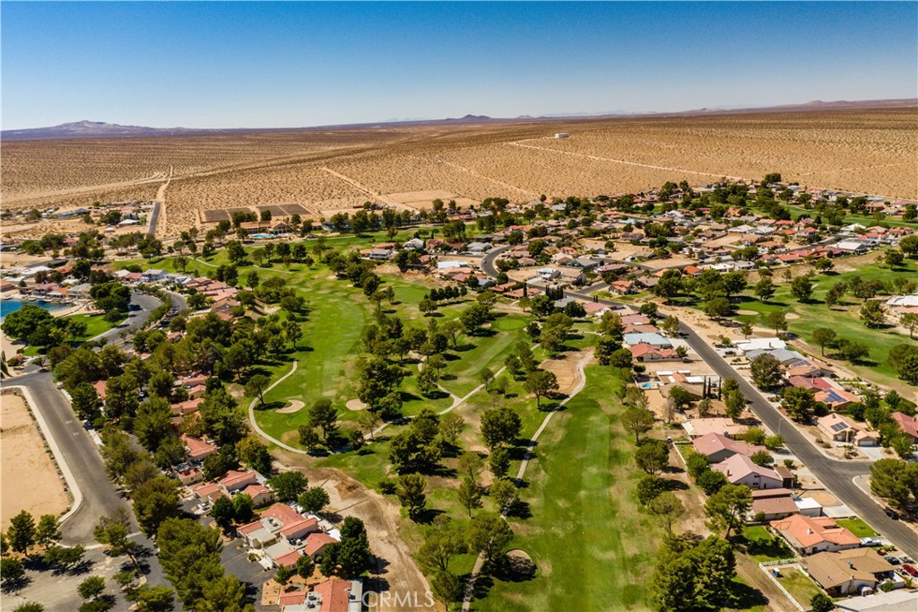 27231 Peach Tree Lane Helendale, CA 92342 - Photo 18 of 23 a view of city and ocean