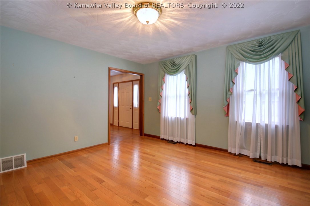 3 Acorn Lane Elkview, WV 25071 - Photo 5 of 30 Gallery Image 5