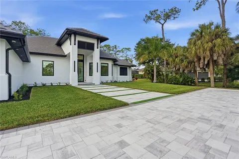 $3,995,900 | 13455 Pond Apple Drive East, Naples, FL 34119