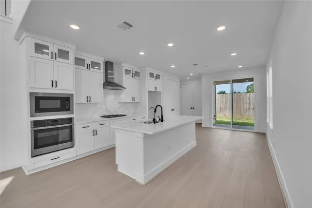 $3,100 | 4320 Avron Drive, Stafford, TX 77477