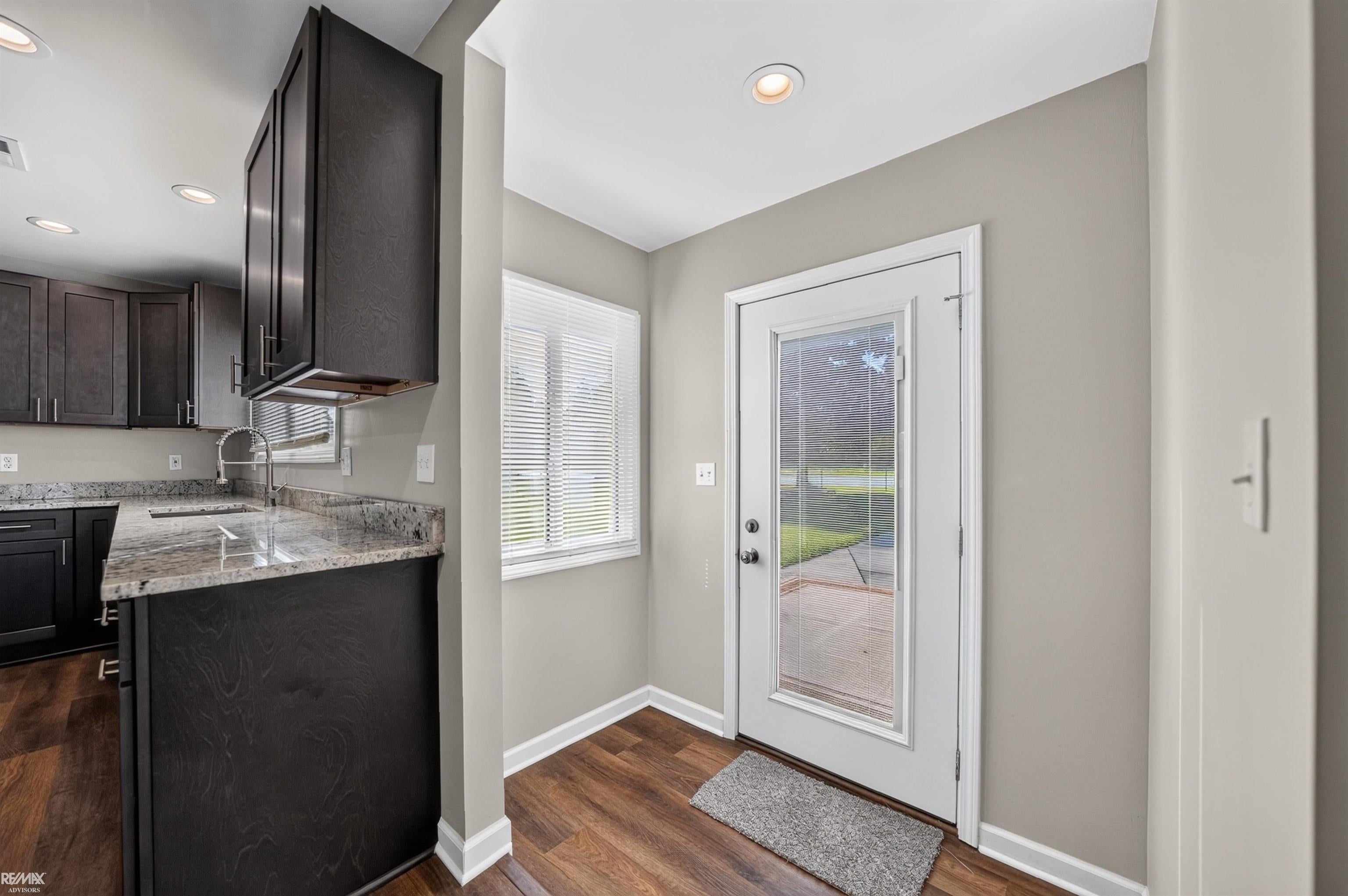 27401 South River Road Harrison Township, MI 48045 - Photo 20 of 49 Gallery Image 20
