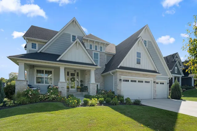 $1,800,000 | 4264 Woodland Court, Excelsior, MN 55331