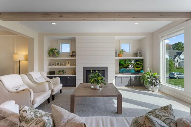 $1,800,000 | 4264 Woodland Court, Excelsior, MN 55331