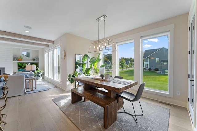 $1,800,000 | 4264 Woodland Court, Excelsior, MN 55331