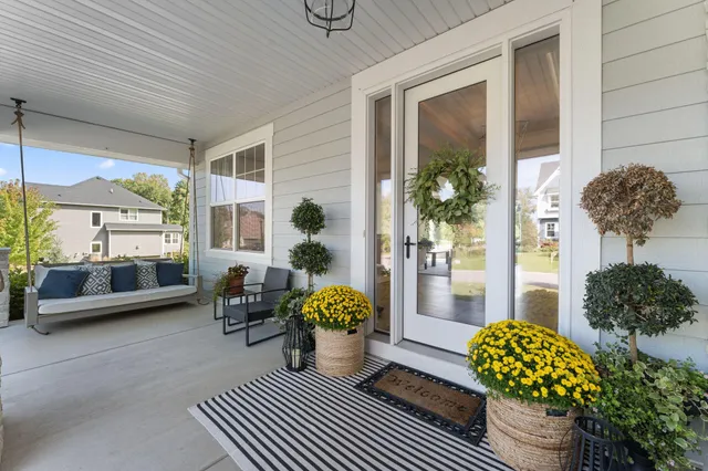 $1,800,000 | 4264 Woodland Court, Excelsior, MN 55331