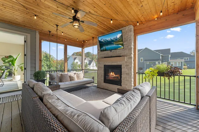 $1,800,000 | 4264 Woodland Court, Excelsior, MN 55331