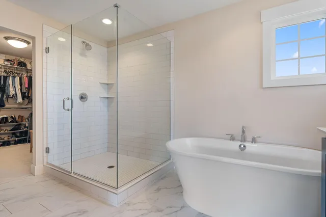 $1,800,000 | 4264 Woodland Court, Excelsior, MN 55331