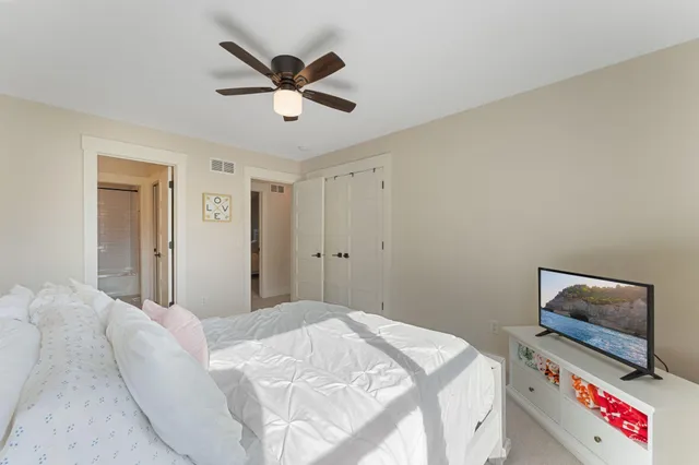 $1,800,000 | 4264 Woodland Court, Excelsior, MN 55331