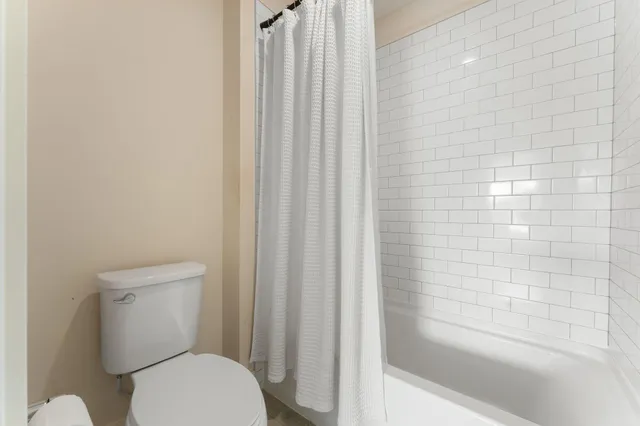 $1,800,000 | 4264 Woodland Court, Excelsior, MN 55331