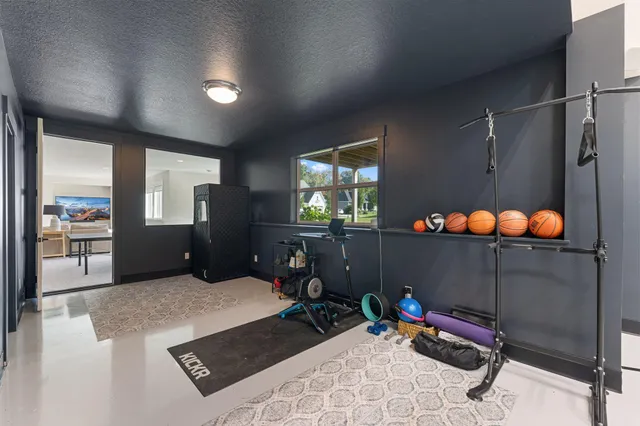 $1,800,000 | 4264 Woodland Court, Excelsior, MN 55331