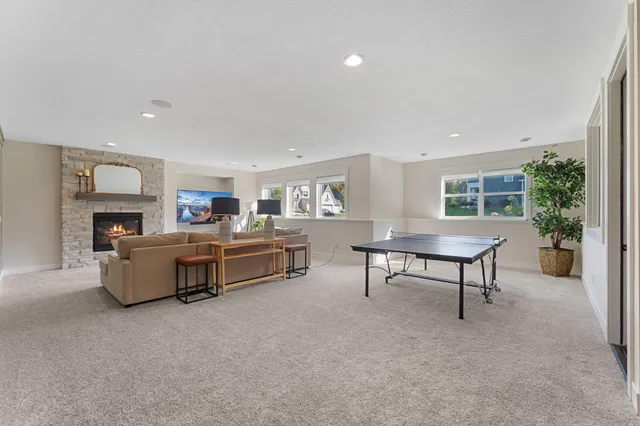 $1,800,000 | 4264 Woodland Court, Excelsior, MN 55331