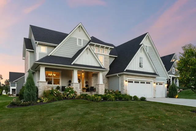 $1,800,000 | 4264 Woodland Court, Excelsior, MN 55331