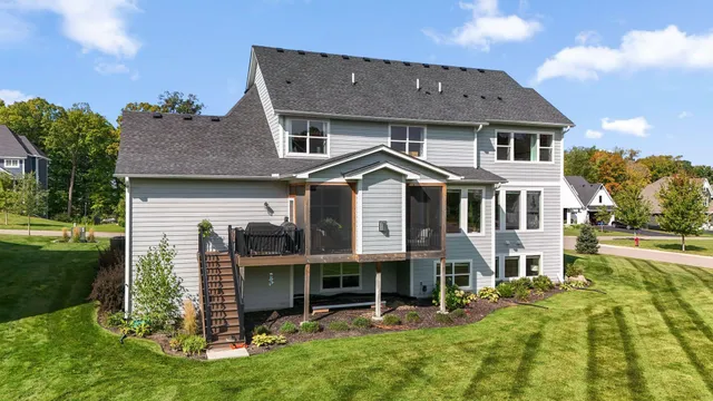$1,800,000 | 4264 Woodland Court, Excelsior, MN 55331