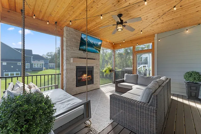 $1,800,000 | 4264 Woodland Court, Excelsior, MN 55331