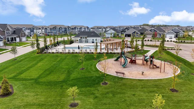 $1,800,000 | 4264 Woodland Court, Excelsior, MN 55331