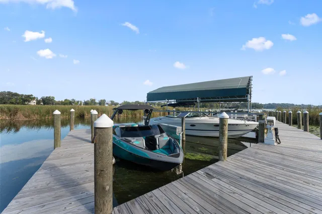 $1,800,000 | 4264 Woodland Court, Excelsior, MN 55331