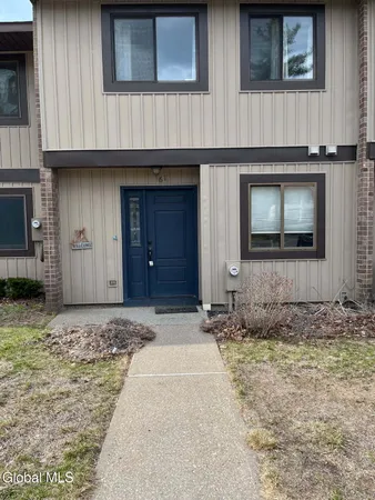 $1,850 | 61 Point Of Woods Drive, Albany, NY 12203