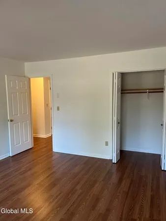 $1,850 | 61 Point Of Woods Drive, Albany, NY 12203