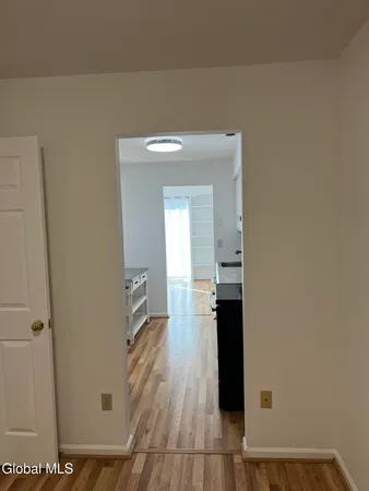 $1,850 | 61 Point Of Woods Drive, Albany, NY 12203