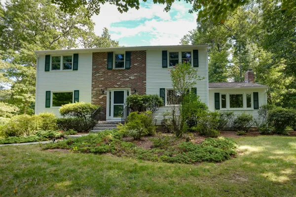 $849,900 | 22 Coolidge Circle, Northborough, MA 01532