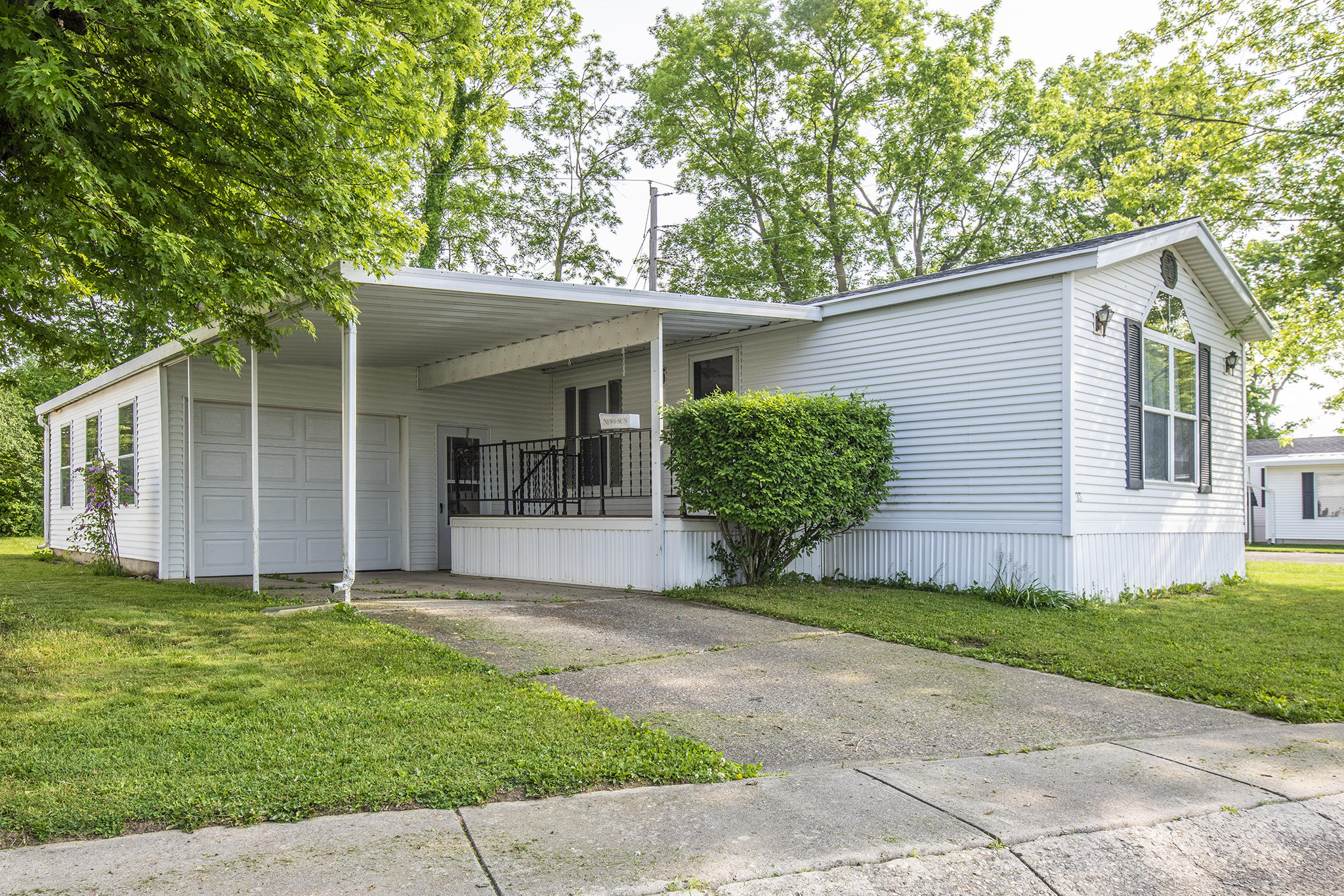 18 Sunset Drive Springfield, OH 45504 - Photo 1 of 13
