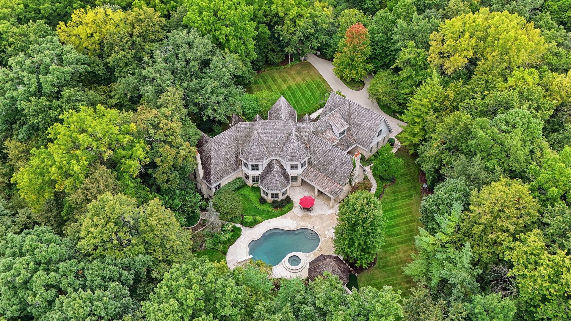 33W551 Hub Road Wayne, IL 60184 - Photo 1 of 62 Gallery Image 1