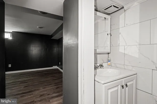 $340,000 | 900 Maple Avenue, Glenolden, PA 19036