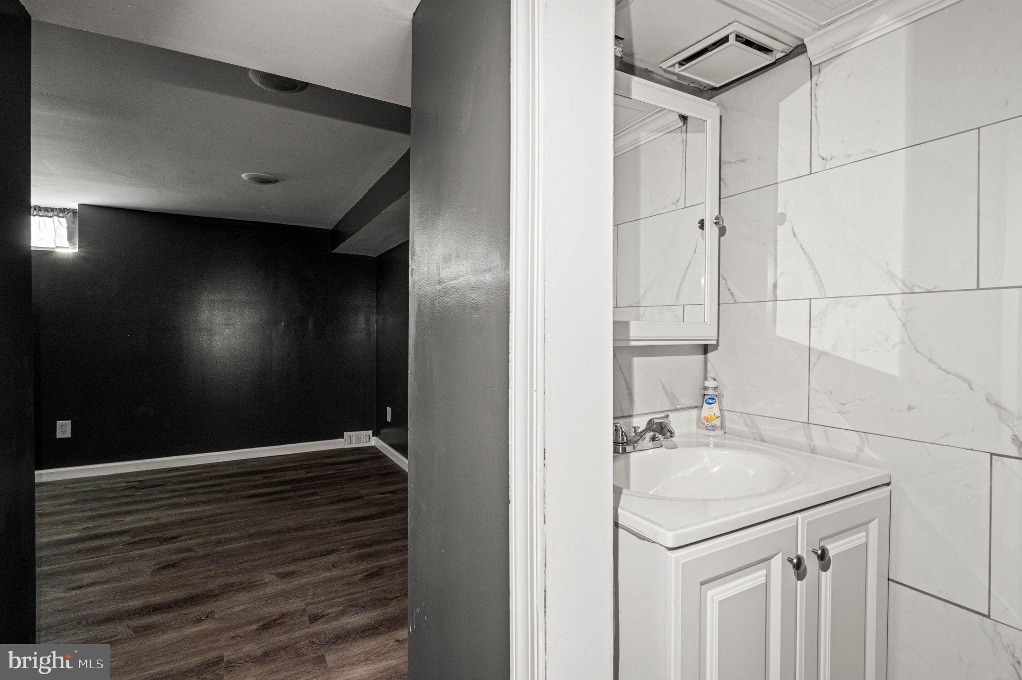 900 Maple Avenue Glenolden, PA 19036 - Photo 15 of 21