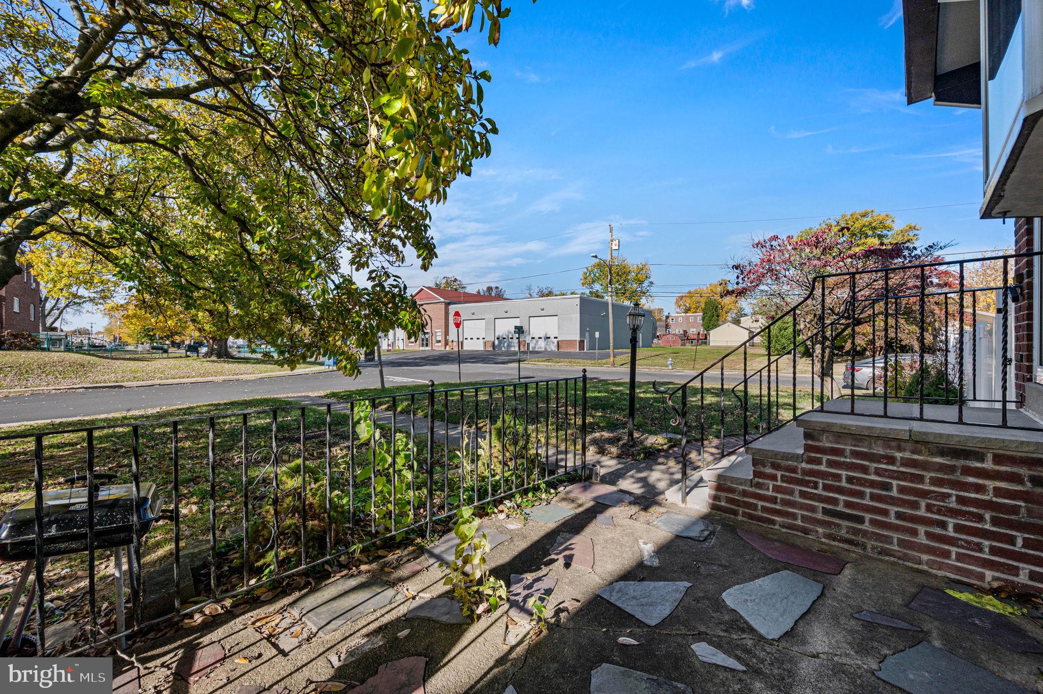 900 Maple Avenue Glenolden, PA 19036 - Photo 2 of 21