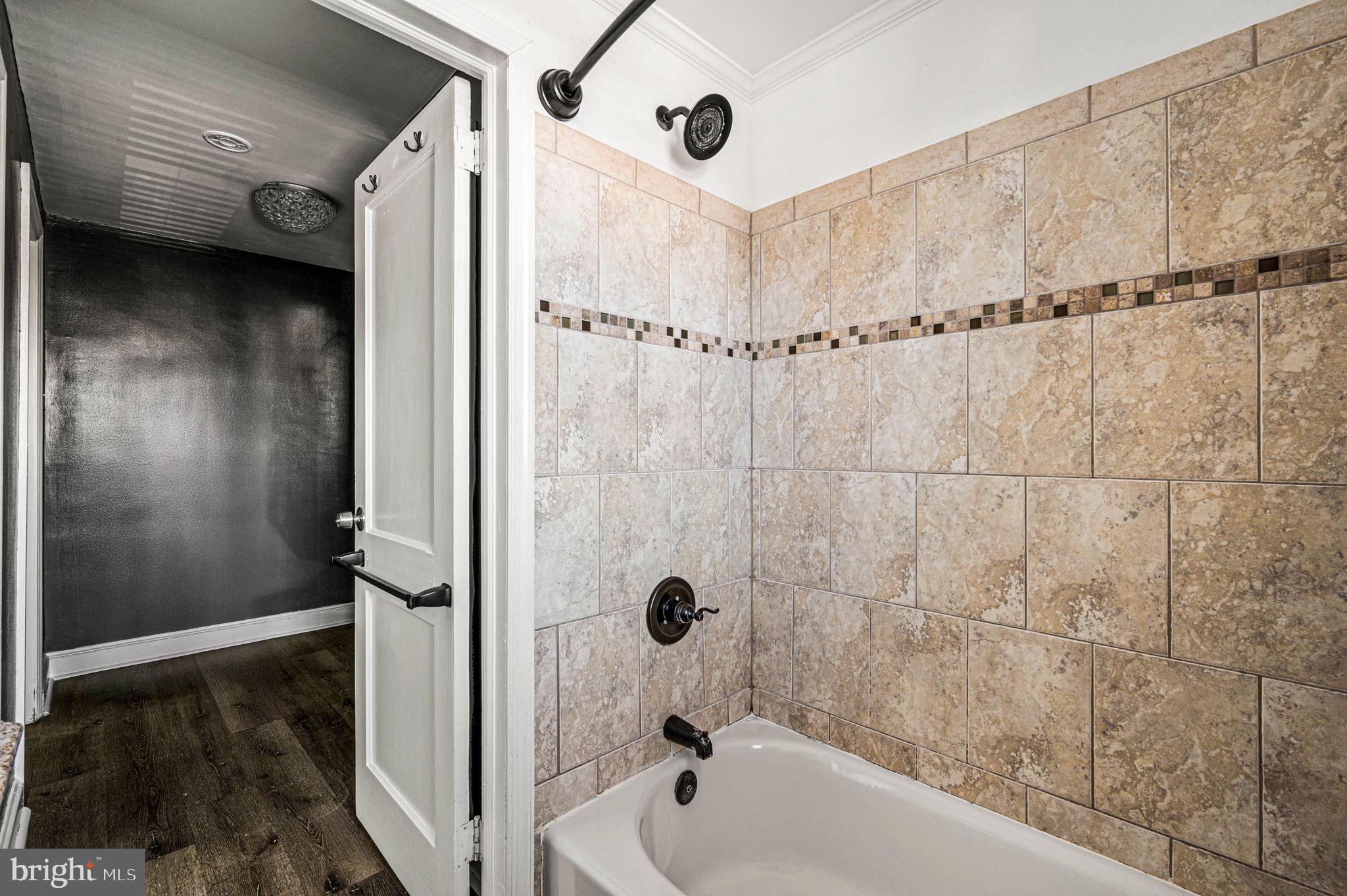 900 Maple Avenue Glenolden, PA 19036 - Photo 10 of 21