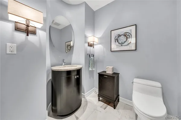 $9,750 | 200 Delaware Avenue, Unit 1501, Buffalo, NY 14202