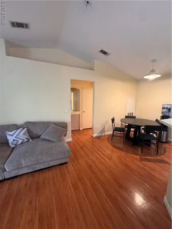 $1,100 | 5415 West Harmon Avenue, Unit 2163, Las Vegas, NV 89103