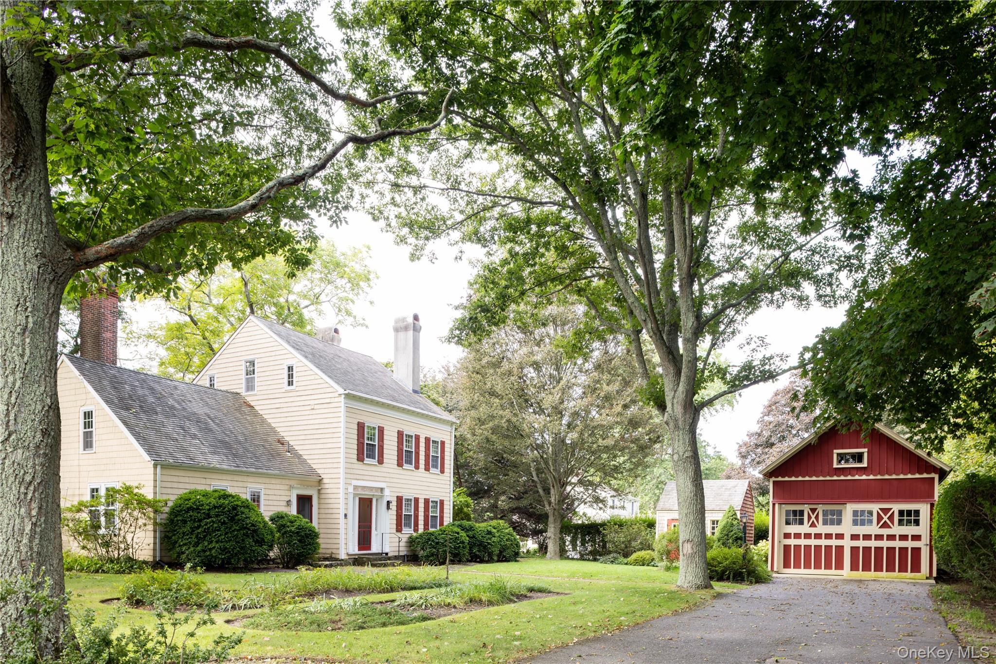 750 Reeve Avenue Mattituck, NY 11952 - Photo 2 of 27 Gallery Image 2