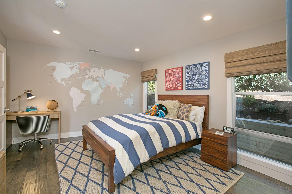 1020 La Jolla Rancho Road La Jolla, CA 92037 - Photo 12 of 25