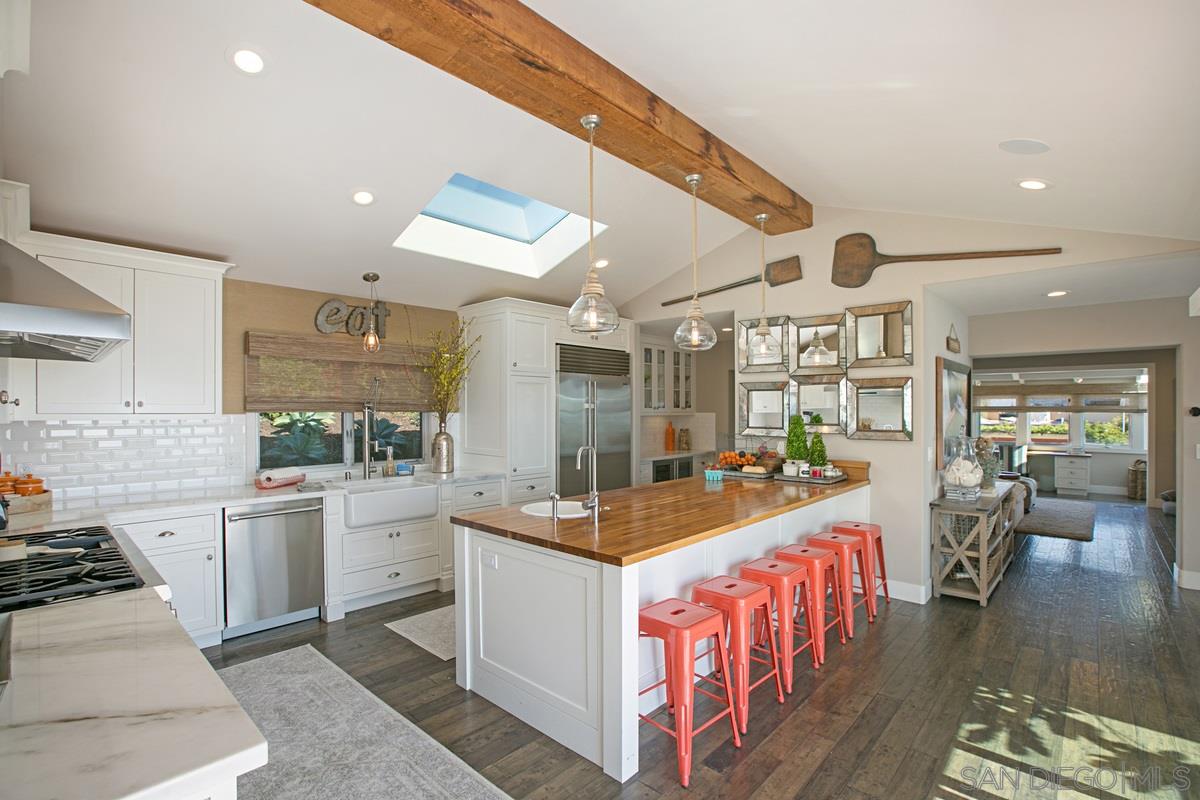 1020 La Jolla Rancho Road La Jolla, CA 92037 - Photo 7 of 25