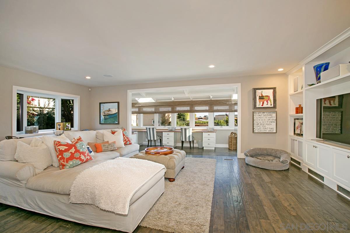 1020 La Jolla Rancho Road La Jolla, CA 92037 - Photo 9 of 25