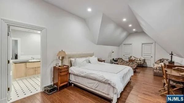 $3,688,000 | 366 East Madison Avenue, Cresskill, NJ 07626