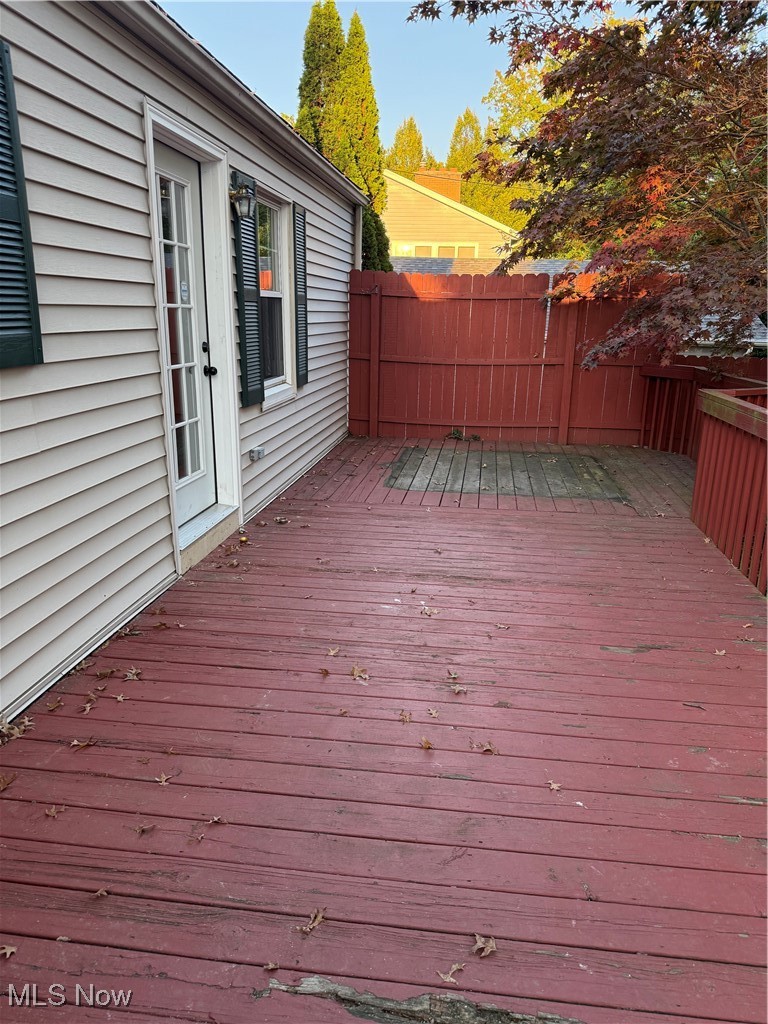 2520 Holgate Road Akron, OH 44313 - Photo 29 of 41 View of deck