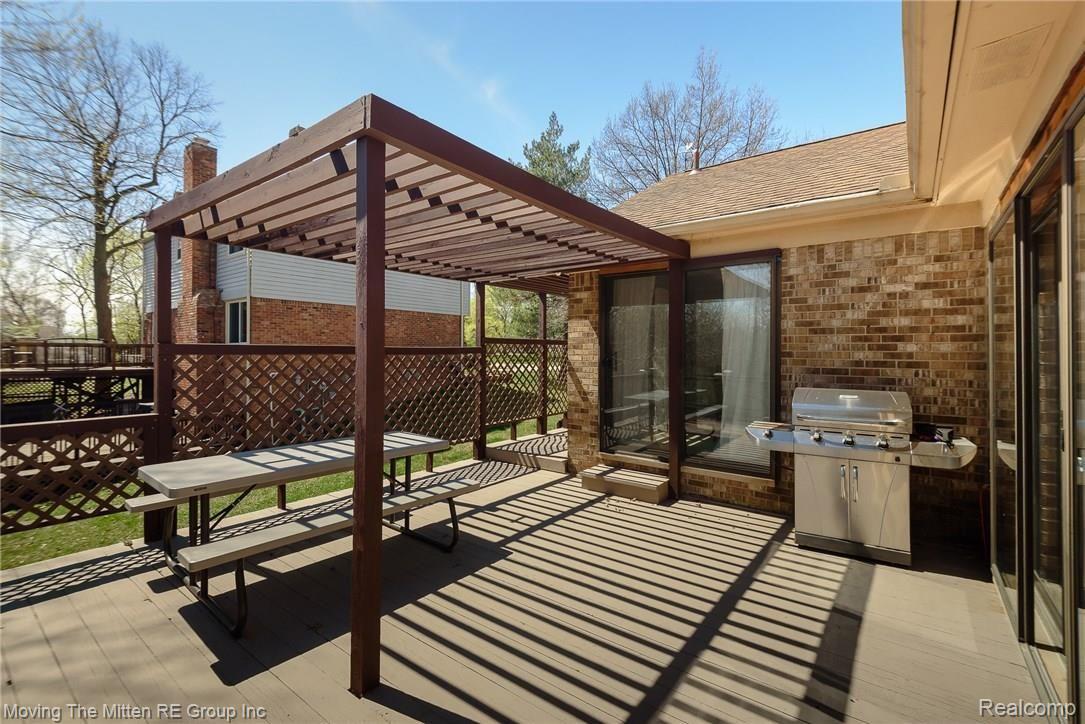 20454 Gill Road Livonia, MI 48152 - Photo 44 of 48 mtm_20454_gill-44.jpg