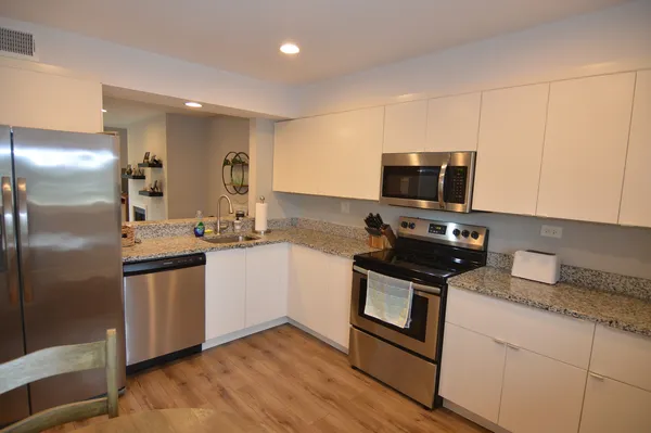 $149,900 | 450 North Main Street, Unit S302B, Wauconda, IL 60084