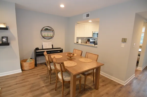 $149,900 | 450 North Main Street, Unit S302B, Wauconda, IL 60084