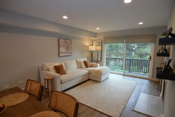 $149,900 | 450 North Main Street, Unit S302B, Wauconda, IL 60084