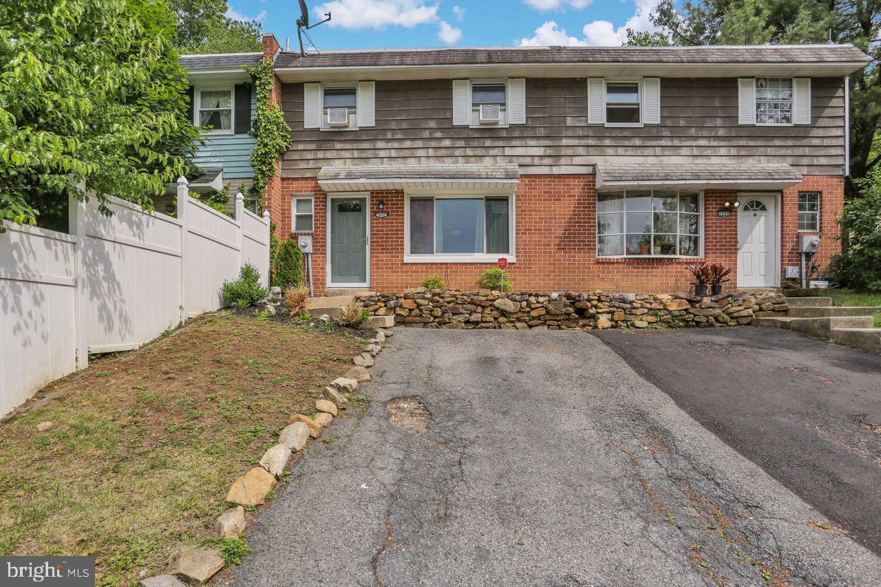 1092 Fox Run Reading, PA 19606 - Photo 1 of 26 Gallery Image 1