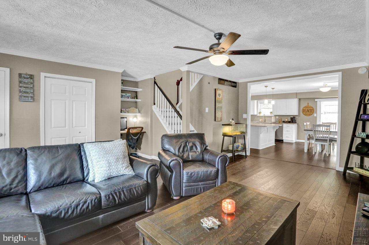 1092 Fox Run Reading, PA 19606 - Photo 2 of 26 Gallery Image 2