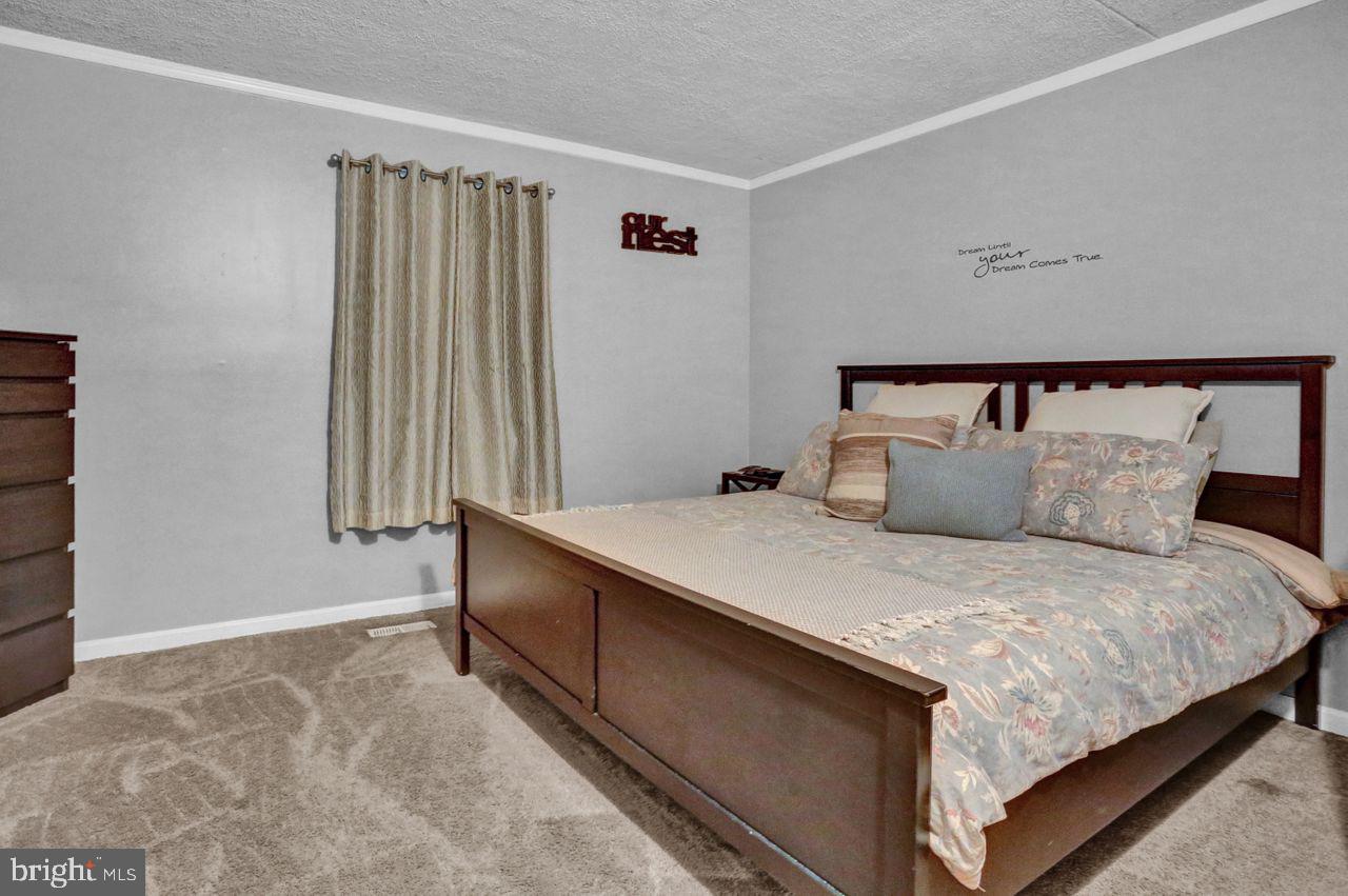 1092 Fox Run Reading, PA 19606 - Photo 16 of 26 Gallery Image 16