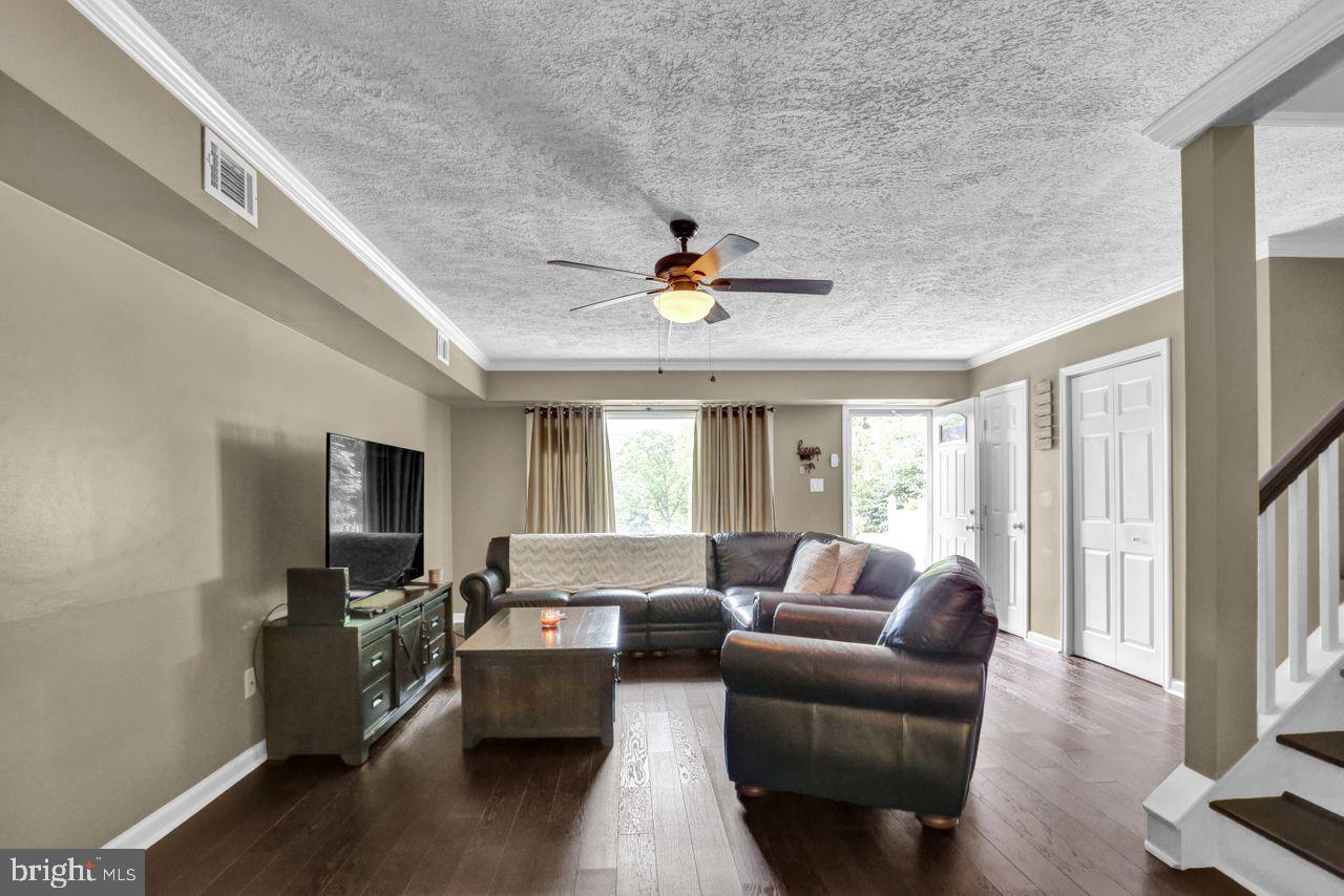 1092 Fox Run Reading, PA 19606 - Photo 5 of 26 Gallery Image 5