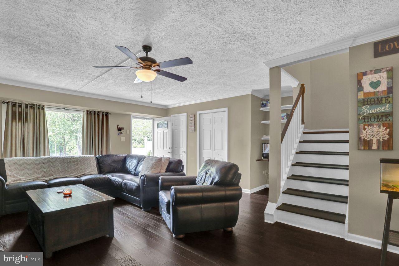 1092 Fox Run Reading, PA 19606 - Photo 6 of 26 Gallery Image 6
